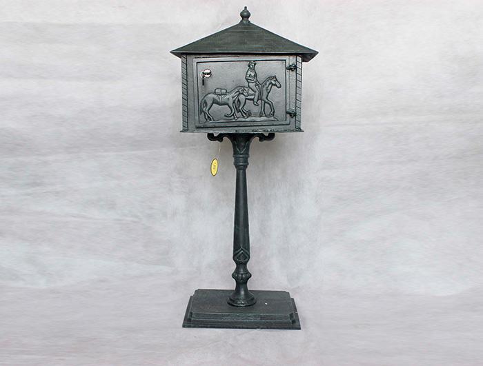 Cast Iron Mail Box AI15571