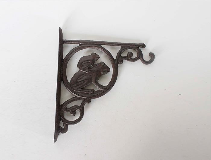 Cast Iron Corner Hook AI09403